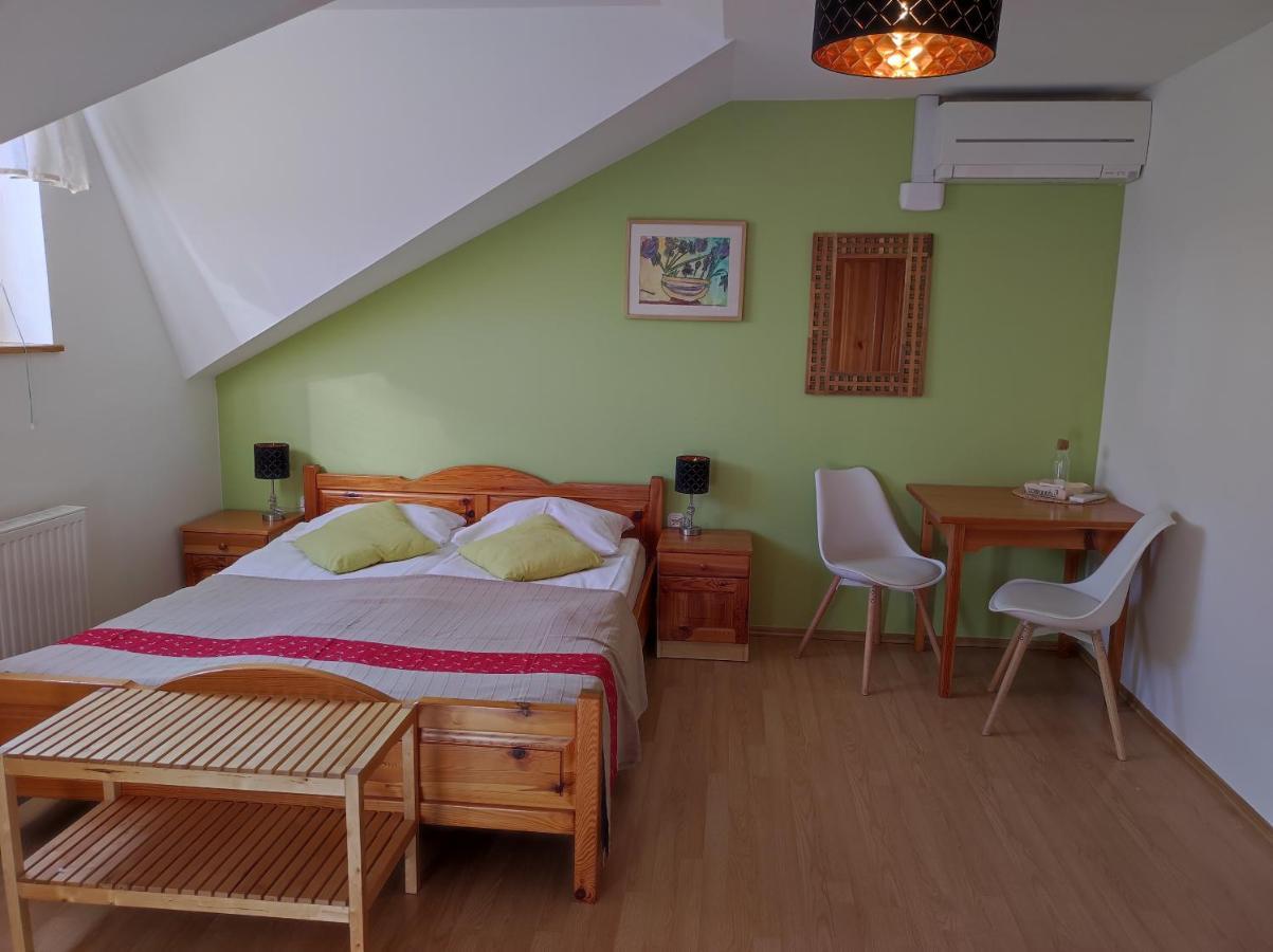 Relax Guest House Marjanca โรกัชกา สลาทินา ภายนอก รูปภาพ