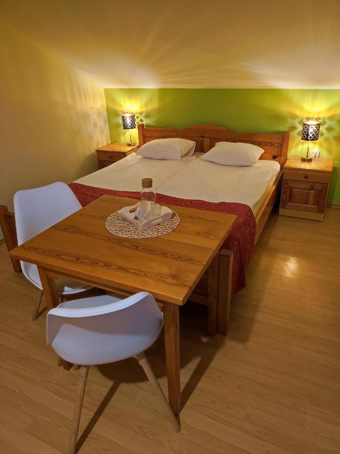 Relax Guest House Marjanca โรกัชกา สลาทินา ภายนอก รูปภาพ